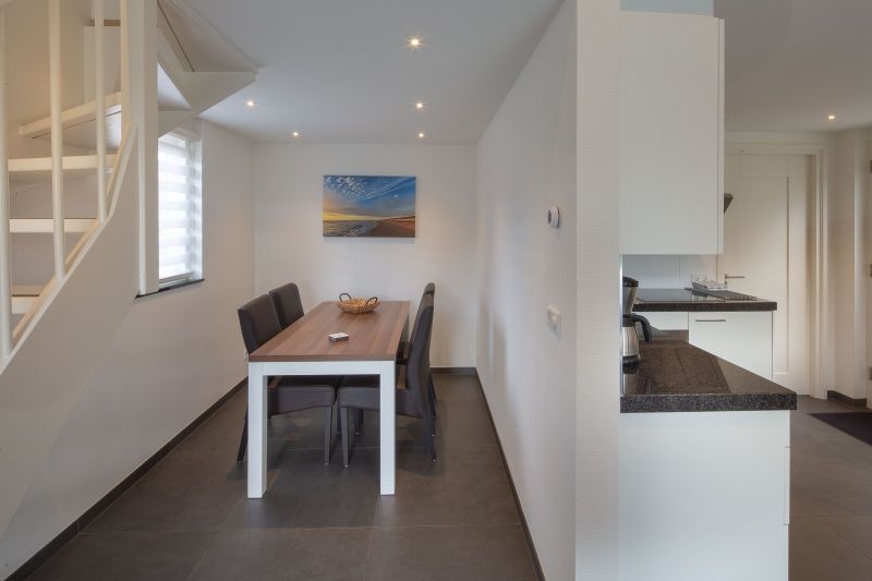 Eetruimte in vakantiehuis Gortersmient 224, Bungalowpark Gortersmient, De Dennen, Texel. Gezellig dineren op de Waddeneilanden.