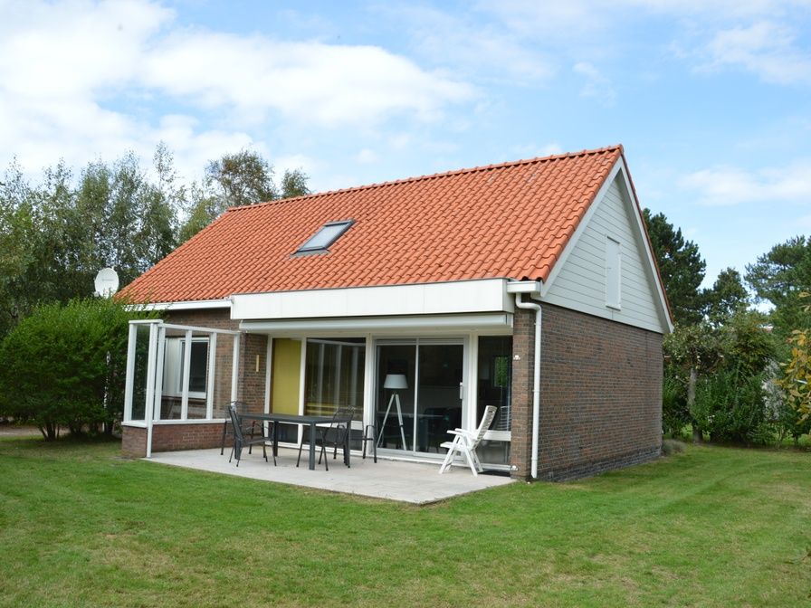 Vakantiehuis Tempelierweg 10 in De Dennen, Texel met ruime tuin en terras.