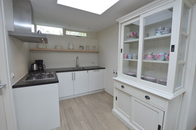 Stilvolle Kuechengestaltung im Ferienhaus Tempelierweg - Kogermient 11, De Dennen, Texel.