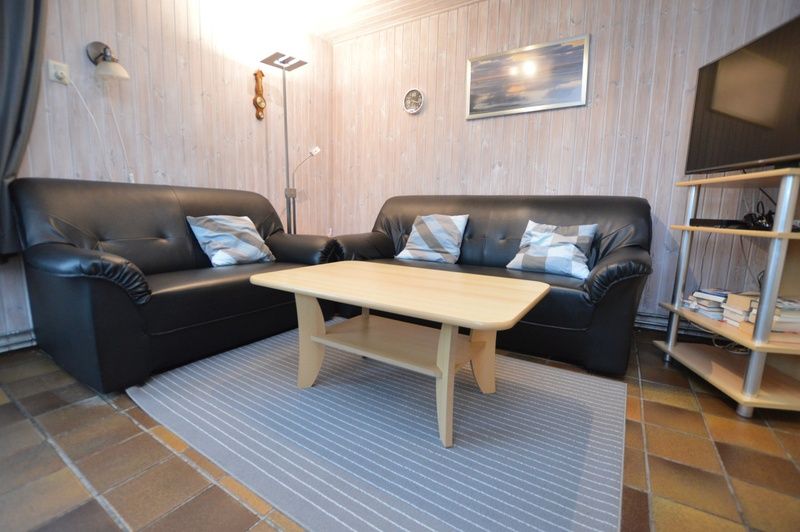 Gemuetliches, modern eingerichtetes Wohnzimmer im Ferienhaus Tempelierweg 37, De Dennen, Texel.