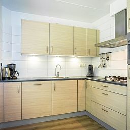 Moderne Kueche in Bungalow De Witte Hoek 5 pers. 142, De Cocksdorp, Texel.