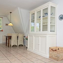 Essecke im Ferienhaus Slufterduin 076, De Cocksdorp, Texel, mit stilvoller Einrichtung fuer gemuetliche Mahlzeiten auf den Watteninseln.