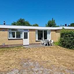Bungalow 178 auf Bungalowpark Tamarisk Texel mit grossem Garten und Terrasse in De Cocksdorp, Watteninseln.