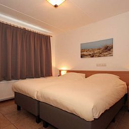 Guest house 01022526 - Holiday property Texel - 6 Persoons luxe villa met serre en sauna
