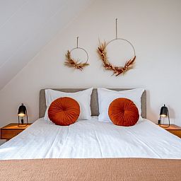 Comfortable double bed in Windlust vacation home, De Koog, Texel