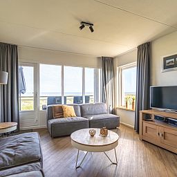 Spacious sitting area with sea view at Apartment Juliana 118 Zeezicht, De Koog, Texel.