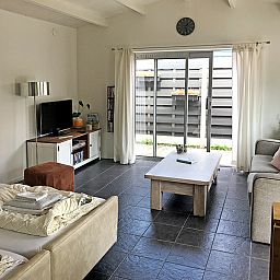 Cozy living room in Zomerhuisje Schoo, De Koog, Texel, vacation home on the Wadden Islands.
