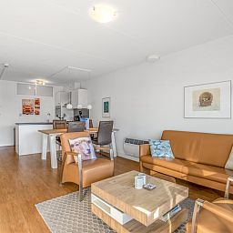 Offene Kueche und Essbereich im Apartment Juliana 052 Insel- und Meerblick, De Koog, Texel.