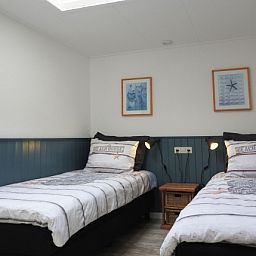Gemuetliches Doppelzimmer im Bungalow 0983, Den Burg, Texel, ideal fuer einen erholsamen Urlaub auf den Watteninseln.