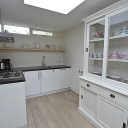 Stilvolle Kuechengestaltung im Ferienhaus Tempelierweg - Kogermient 11, De Dennen, Texel.