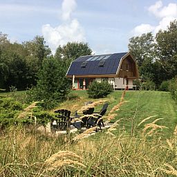 Vijverhof vacation home Texel with terrace and green surroundings in De Dennen, Wadden Islands.