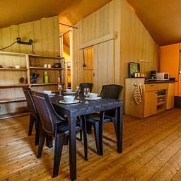 Guest house 0403238 - Tent house Ameland - Safaritent incl. sanitair