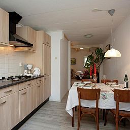 Guest house 040409 - Holiday property Ameland - Fairytale Cottage in Nes Friesland with garden and terrace