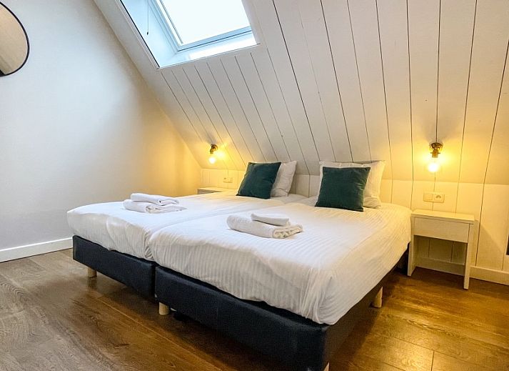 Buiten dineren bij Unieke 12 pers. Farm Lodge De Muy op Hoeve Vianen, De Cocksdorp, Texel.