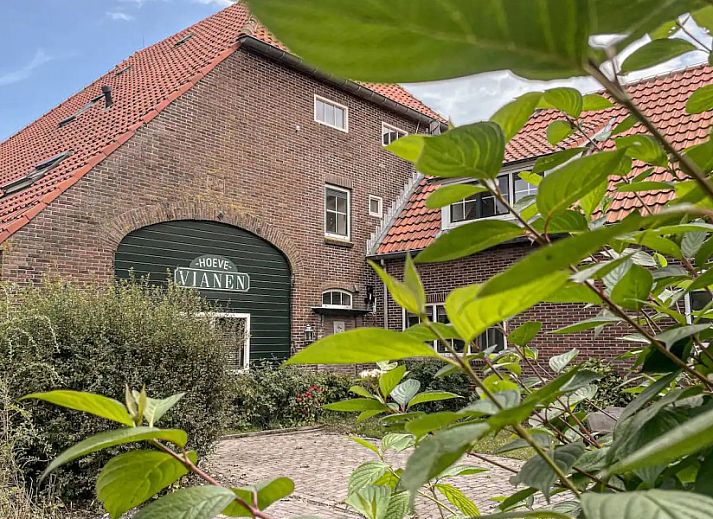 Guest house 01011035 • Holiday property Texel • Unieke 10 pers. Farm Lodge De Slufter op 'Hoeve Vianen'  