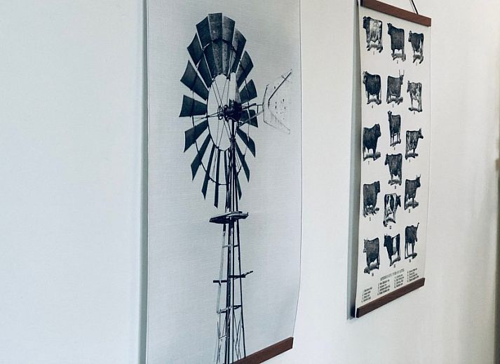 Gemuetliches Schlafzimmer mit weichen Kissen in Unique 10 pers. Bauernhof Lodge De Slufter in Hoeve Vianen, Texel.