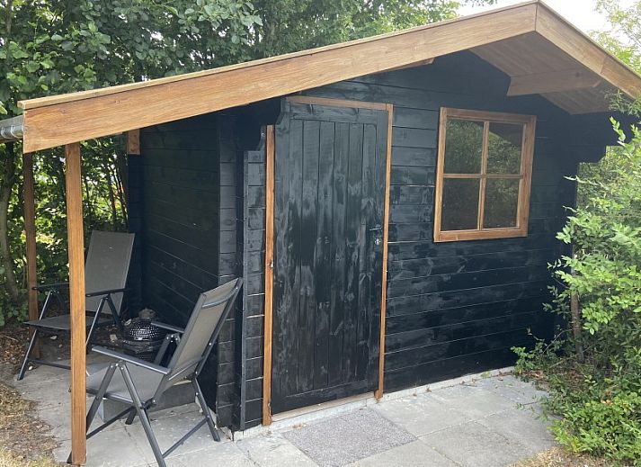 Moderne Kueche in Krim 661 mit Sauna, Stuha und BBQ, ein Bungalow in De Cocksdorp, Texel. Geniessen Sie Komfort auf den Watteninseln.