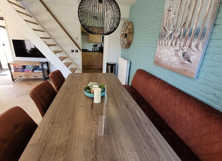 Geniet van de rust bij Het Eiland Gevoel, een vakantiehuis in De Cocksdorp, Texel, met een ruime tuin en speelruimte voor kinderen.