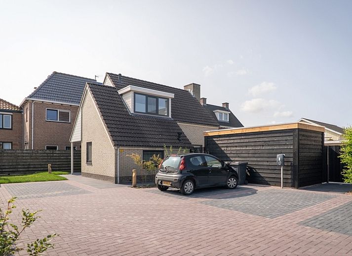 Typ B-12 Hodshonstraat, Ferienhaus in De Cocksdorp, Texel mit grossem Parkplatz und moderner Architektur.