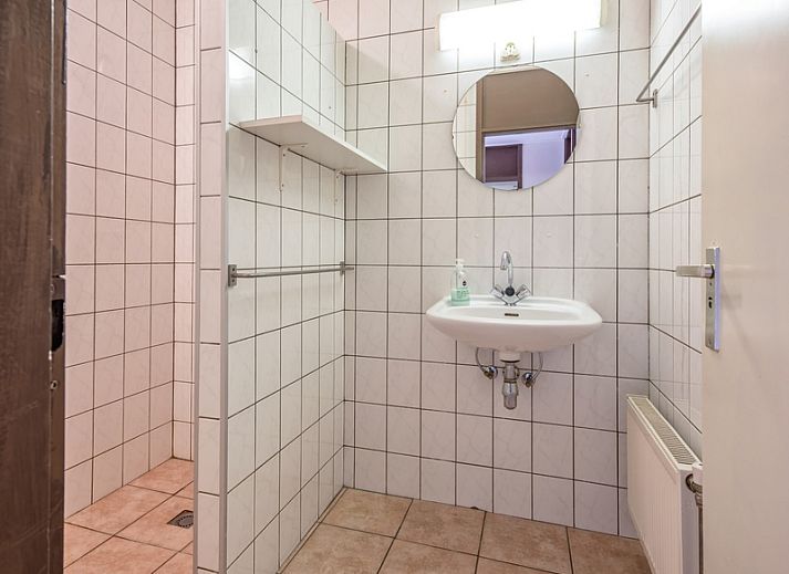 Geraeumige Kueche im Ferienhaus Slufterhoek 114, ideal fuer Familienabende in De Cocksdorp, Texel.