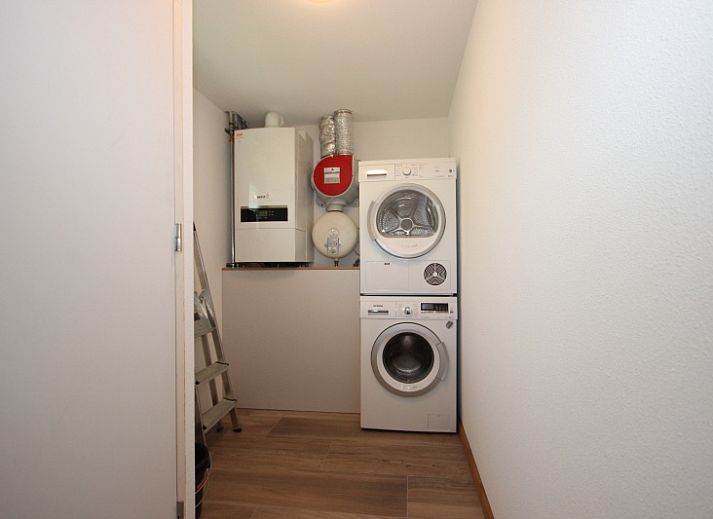 Moderne Kueche in Villa De Witte Hoek 138 Wintergarten, De Cocksdorp Texel, komplett ausgestattet.