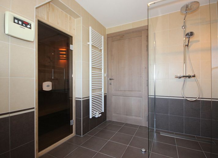 Moderne Kueche in Villa De Witte Hoek 138 Wintergarten, De Cocksdorp Texel, komplett ausgestattet.