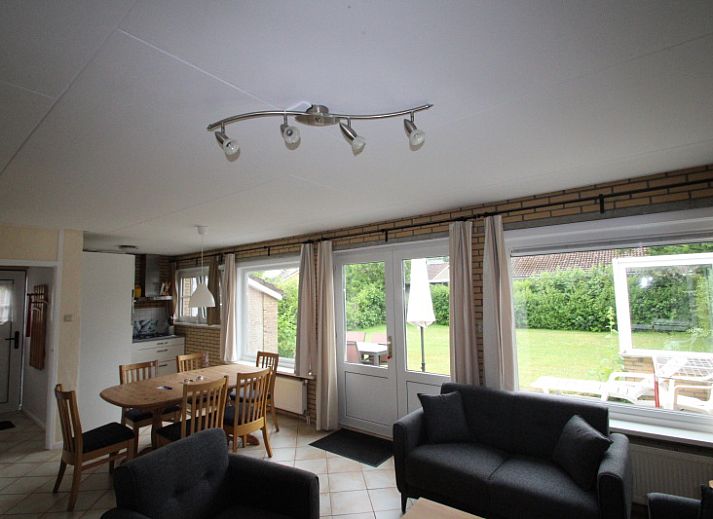 Ferienhaus Slufterhoek 064 in De Cocksdorp, Texel mit grossem Garten und Terrasse.