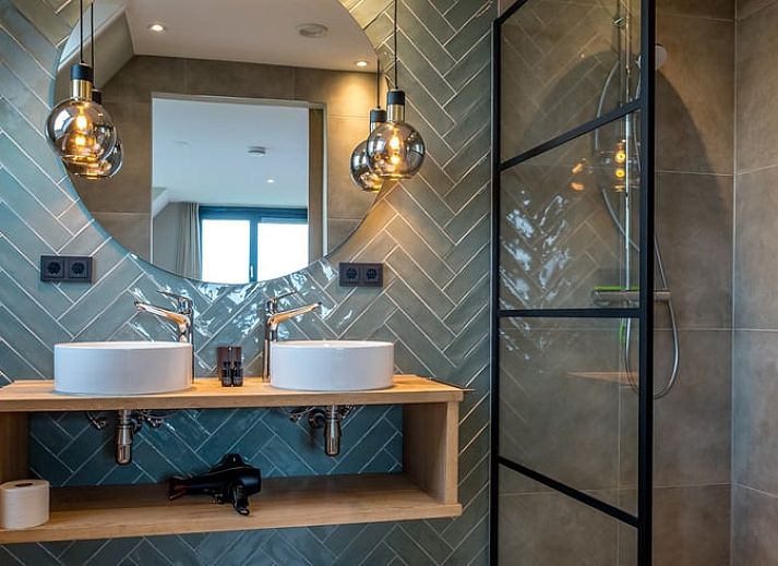 Stilvolles Interieur eines modern eingerichteten Ferienhauses in De Cocksdorp, Texel.