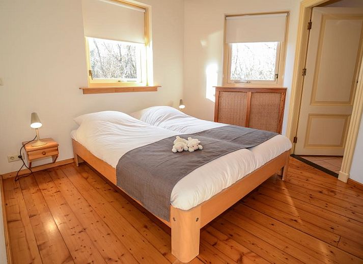 Velduil vakantiehuis in De Cocksdorp, Texel met weelderige groene omgeving.