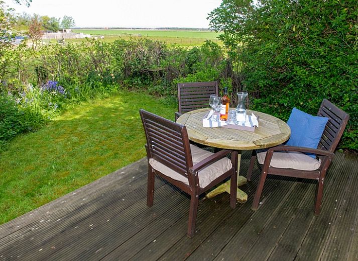 Charming vacation home Het Wulpenlied in De Cocksdorp, Texel with garden view.
