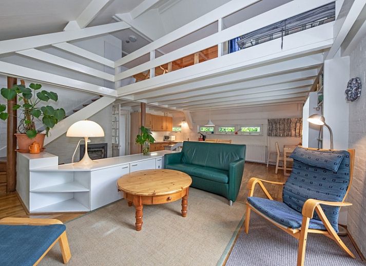 Vacation home Slufterduin 108 in De Cocksdorp Texel with charming garden and terrace, ideal for relaxation on the Wadden Islands.