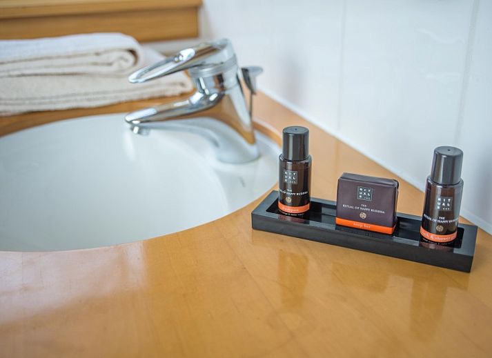 Gemuetliches Wohnzimmer des Ferienhauses De Velduil in De Cocksdorp Texel