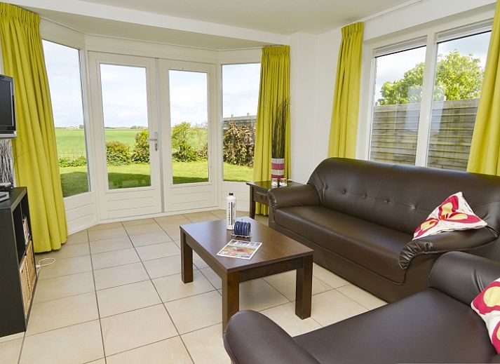 Plexat-Ferienhaus in De Cocksdorp, Texel mit grossem Garten und Glasveranda