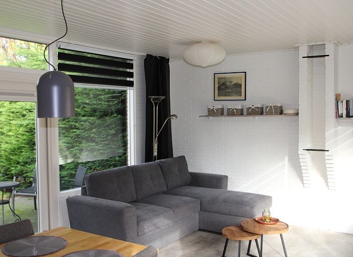 Bungalow Tamarisk 164 - Bartje in De Cocksdorp, Texel mit sonniger Terrasse und gruener Umgebung.