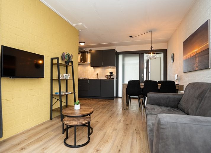 Vakantiehuis 34A in De Cocksdorp Texel met zonnig terras en groene omgeving.