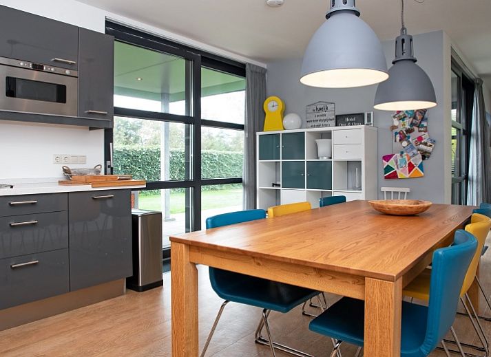 Ferienhaus Slufteroord 240 in De Cocksdorp, Texel mit grossem Garten und moderner Architektur.