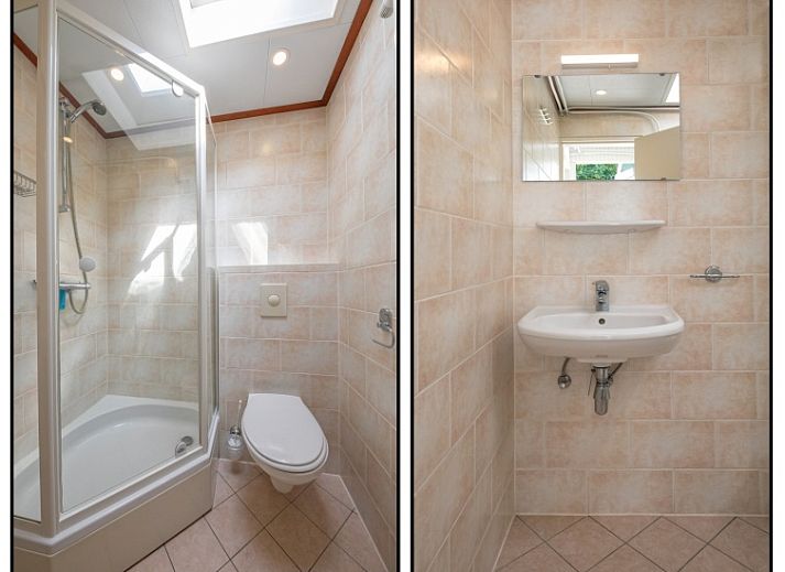 Gemuetliches Wohnzimmer im Bungalow Tamarisk 196, Texel, mit bequemer Sitzecke.