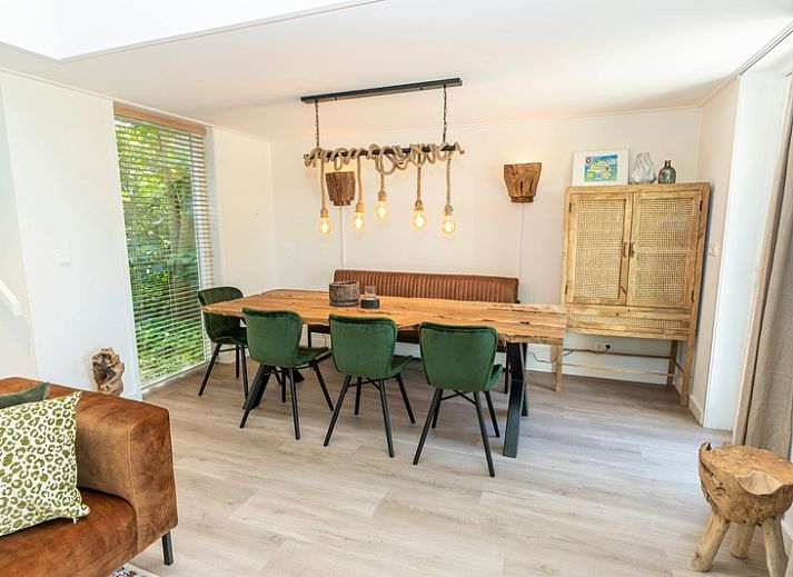 Ferienhaus Zeewinde in De Cocksdorp, Texel mit Sonnenterrasse und Picknicktisch. Ideal fuer einen erholsamen Urlaub auf den Watteninseln.