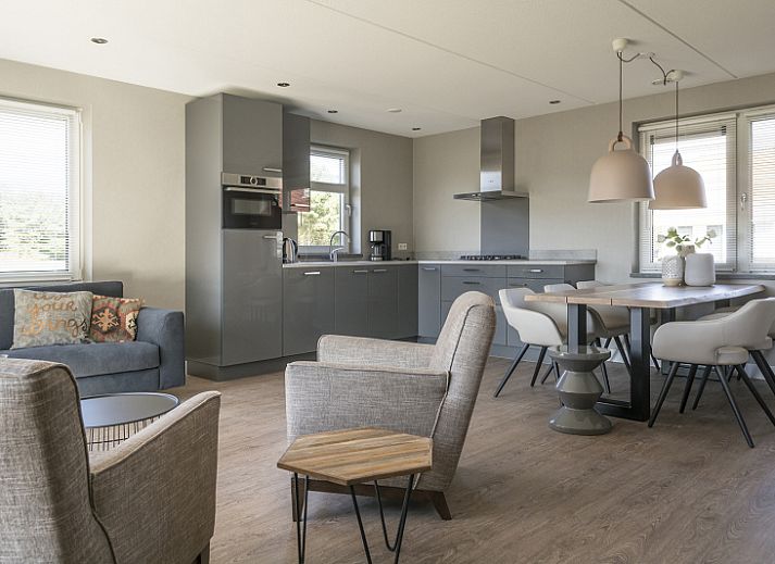 Landhaus Typ K in De Cocksdorp, Texel, mit Reetdach und grossem Garten auf den Watteninseln.