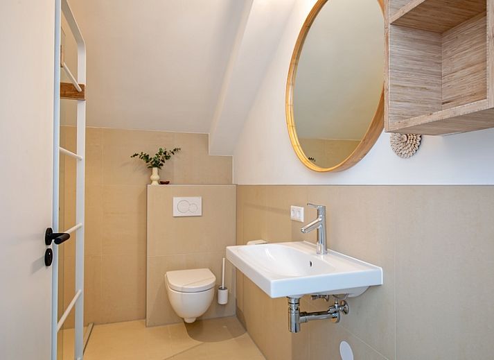 Stilvolles Interieur des Ferienhauses Brakzand in De Cocksdorp Texel, mit moderner Einrichtung.