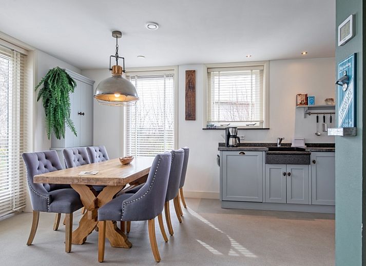 Gemuetliches Wohnzimmer im Bungalow Postweg 109, De Cocksdorp, Texel. Gemuetliche Sitzecke, ideal zum Entspannen auf den Watteninseln.