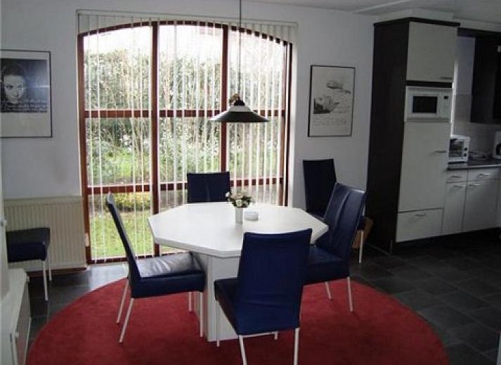 Bungalow rental from Assendelft, Texel amid green nature in De Cocksdorp.