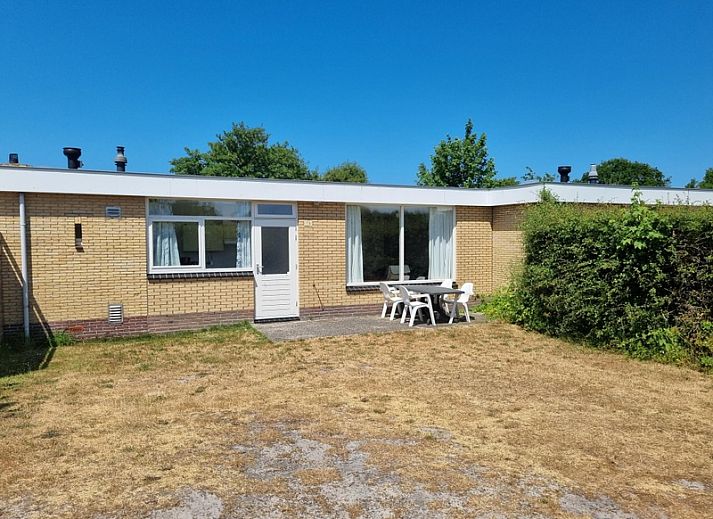 Bungalowpark Tamarisk - Bungalow 178 in De Cocksdorp Texel mit sonniger Terrasse und modernem Aussenbereich.