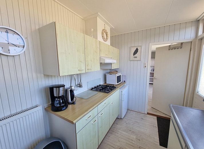 Ferienhaus Bungalow 178 auf Bungalowpark Tamarisk Texel, umgeben von gruener Natur in De Cocksdorp.