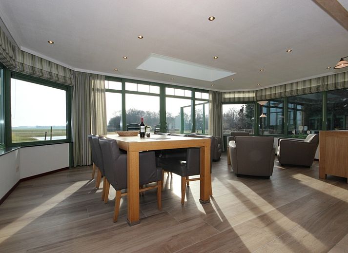 Villa De Witte Hoek Wintergarten ohne Haustiere in De Cocksdorp, Texel mit sonniger Terrasse und modernem Aussenbereich.