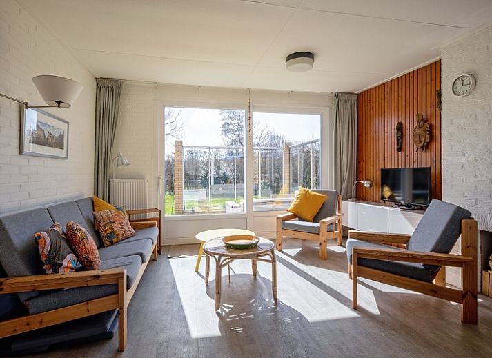 Bungalowpark Slufteroord - Ferienhaus Slufteroord 292 in De Cocksdorp, Texel mit gruenem Garten und Terrasse.