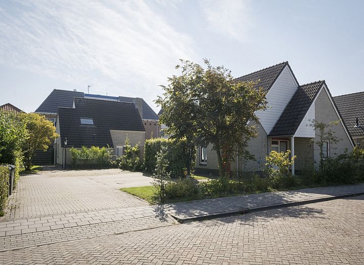 Guest house 0101753 - Bungalow Texel - Hodshonstraat B-12