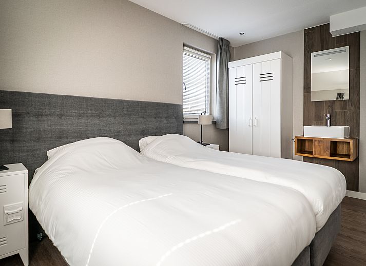 Guest house 0101753 - Bungalow Texel - Hodshonstraat B-12