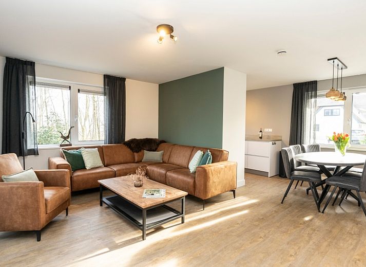 Duinoord Texel Ferienhaus in De Cocksdorp mit Reetdach und Terrasse auf den Watteninseln.