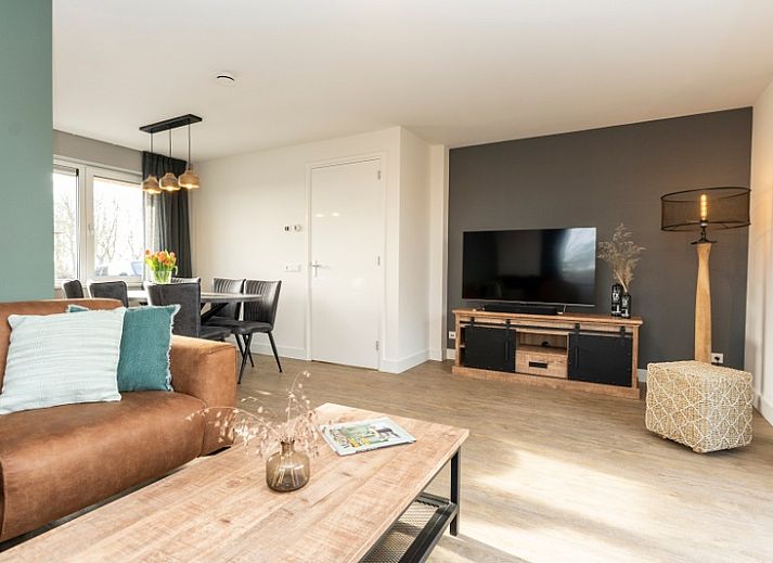 Duinoord Texel Ferienhaus in De Cocksdorp mit Reetdach und Terrasse auf den Watteninseln.